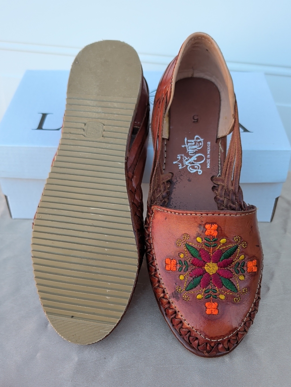 D' Santas Women's Brown Embroidered Leather Slip-On, New, Size 5 - Picture 5 of 5